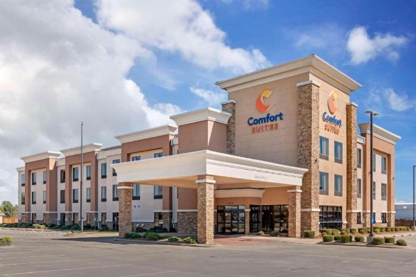 Comfort Suites Greenwood image 16