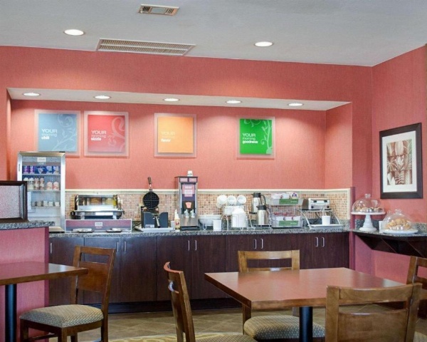 Comfort Suites Greenwood image 22