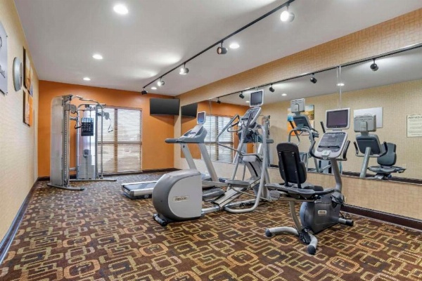 Comfort Suites Greenwood image 27