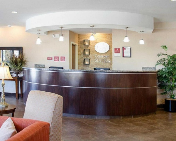 Comfort Suites Greenwood image 4